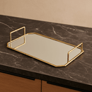 Bandeja em Metal Dourada com Espelho P 39,5cm